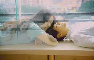 异地恋见面吃瓜视频,甜蜜瓜果见证浪漫相聚