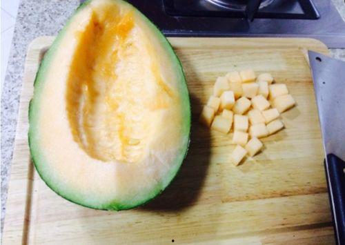 小蜗牛吃哈密瓜视频大全