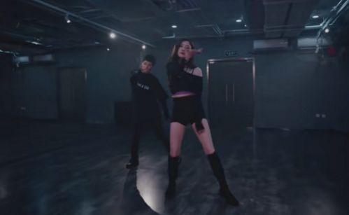 美女包围剧组吃瓜视频,欢乐氛围吃瓜不断