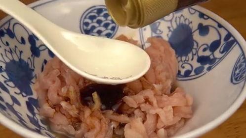 泰国吃佛手瓜视频,视频揭秘地道烹饪技巧